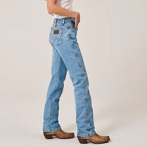 WOMEN'S WRANGLER COWBOY CUT SLIM FIT JEAN